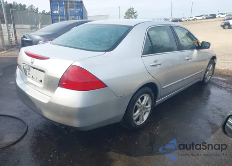 2006 Honda Accord Sdn 2.4 Ex/Ex z USA, uszkodzony, nr VIN 1HGCM56726A045576